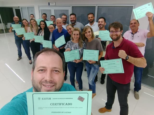 Foto de uma turmas que se formou